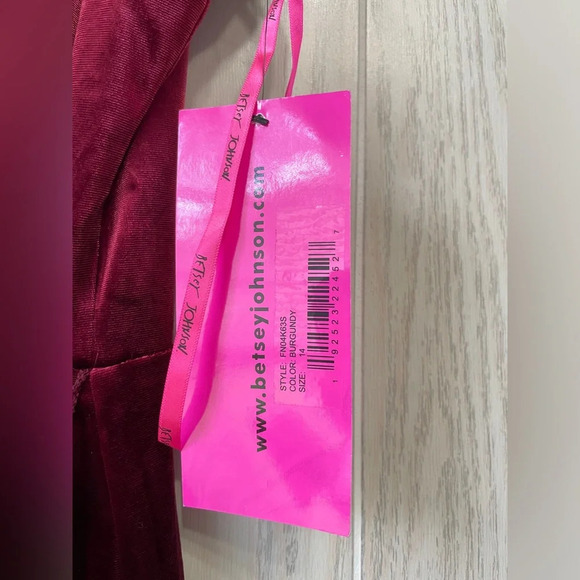 Betsy Johnson Burgundy Velvet Flare-Leg Jumpsuit Size 14 NWT - Picture 7 of 7